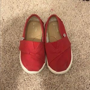 Toddler Toms size 6 red. Ok condition
